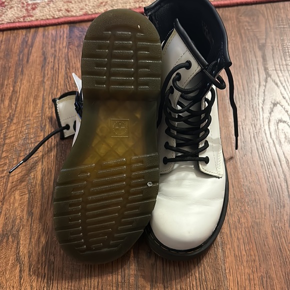 Dr Martens size 4 US kids size 36 women VGUC - Picture 3 of 8